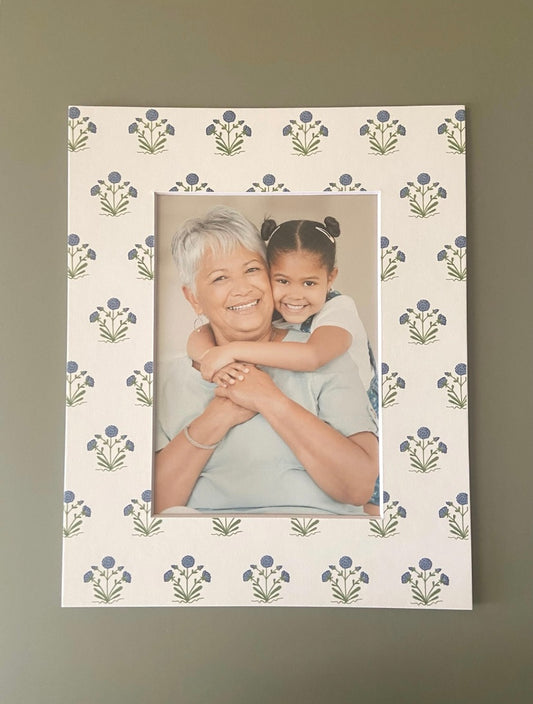 Grandmillenial Blue Floral Photo Mat
